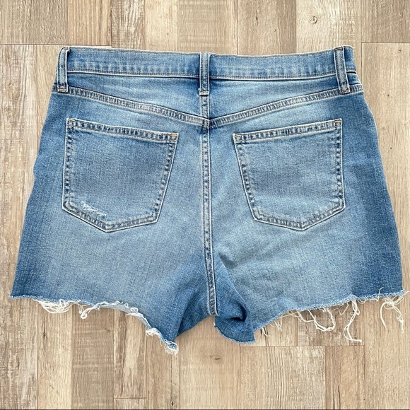 Gap 4'' High Rise Button-Fly Denim Shorts - Picture 5 of 7